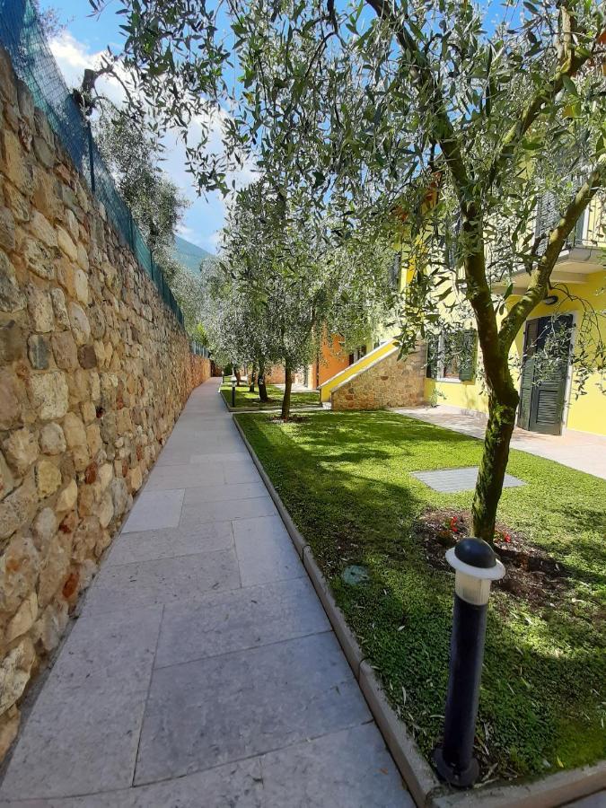 Appartamenti Elisabeth Brenzone sul Garda Exterior foto