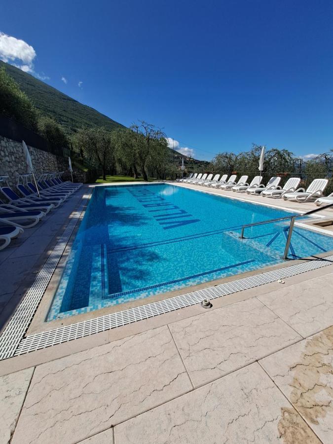 Appartamenti Elisabeth Brenzone sul Garda Exterior foto